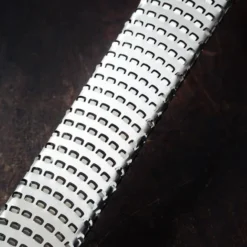 Microplane Zester-Reibe PREMIUM CLASSIC In Zimt Orange -Leonardo Vase shop 02 microplane blade zester detail 1