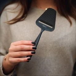 Boska Käsehobel Monaco+ In Schwarz -Leonardo Vase shop 307084 BOSKAMonaco CheeseSlicer 4 2400x