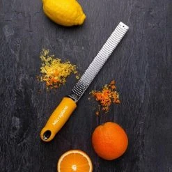 Microplane Zester/Reibe Premium In Türkis -Leonardo Vase shop MP Premium Classic Series Zester 46620 citrus neu 1 l