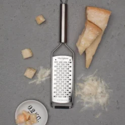 Microplane 2-Wege-Reibe Professional -Leonardo Vase shop MP Professional Series Ribbon Grater 38002 parmesan neu l